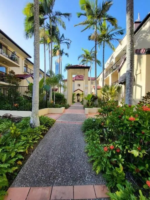 3 Bedroom Central Surfers Paradise Apartment Gold Coast 0*,